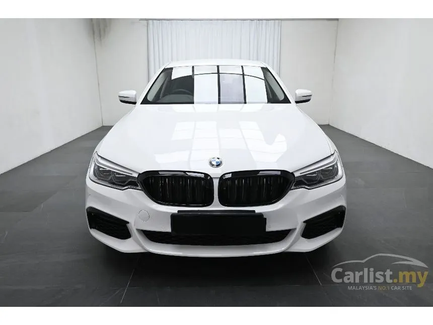 2019 BMW 520i Luxury Sedan