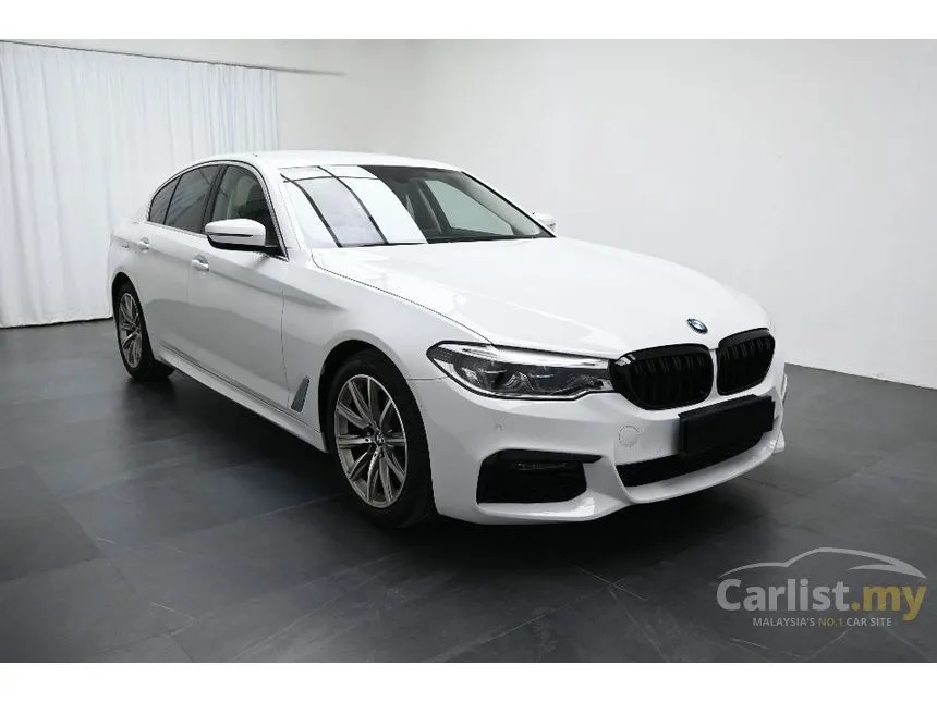 2019 BMW 520i Luxury Sedan