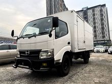 2014 Hino WU302 4.0 LORRY 1 TON BOX