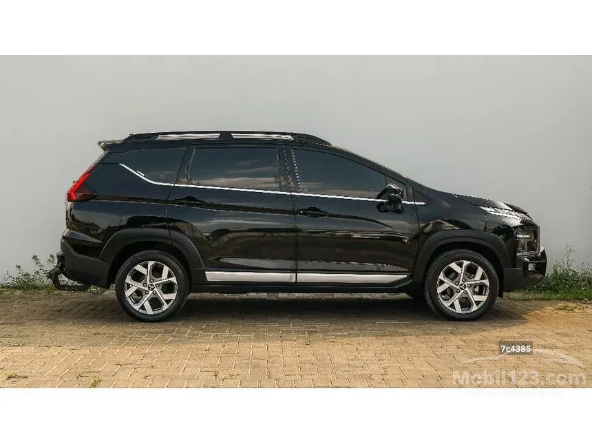 2023 Mitsubishi Xpander Cross Premium MPV