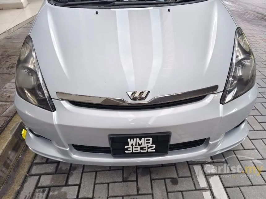2004 Toyota Wish Type S MPV