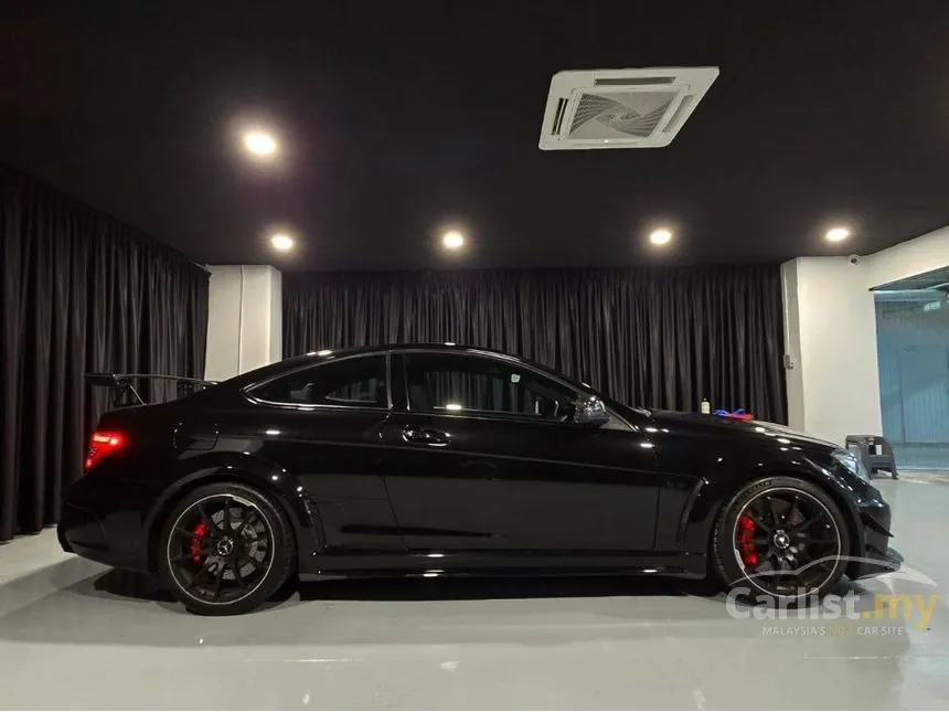 2012 Mercedes-Benz AMG C63 Coupe