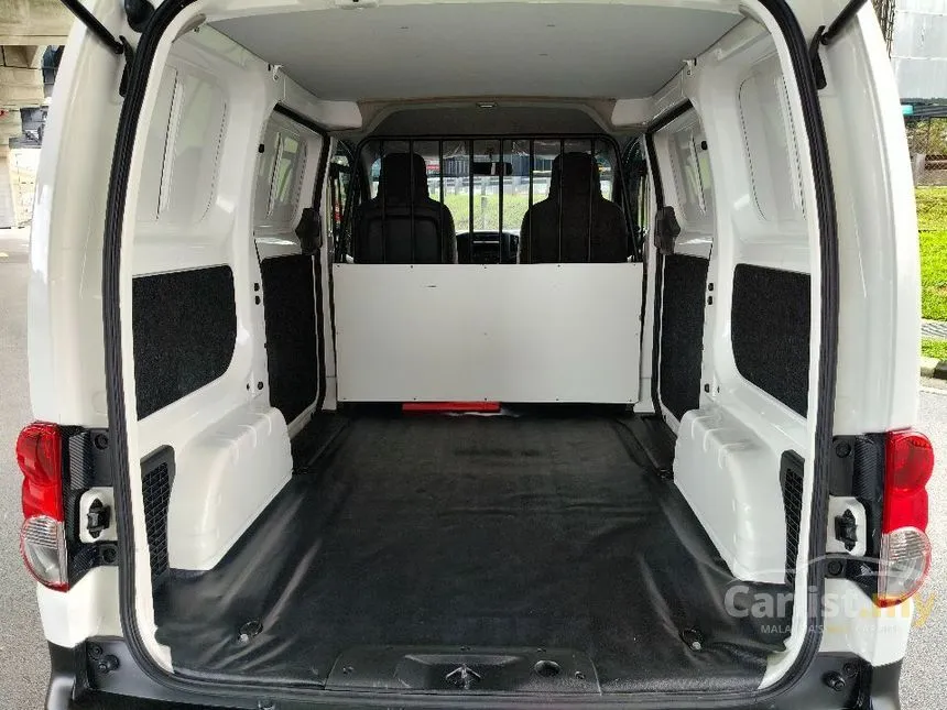 2024 Nissan NV200 Panel Van