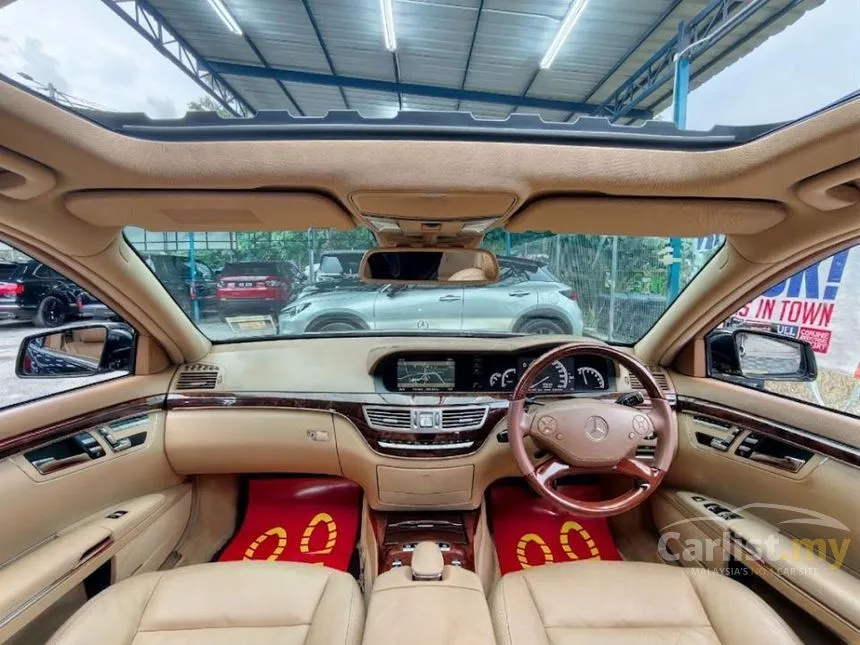 2011 Mercedes-Benz S300L Sedan