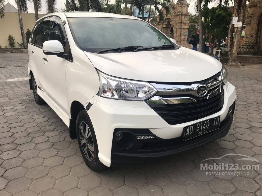 Jual Mobil Daihatsu Xenia 2017 R Sporty 1 3 Di Yogyakarta Manual Mpv Putih Rp 149 000 000 5336793 Mobil123 Com