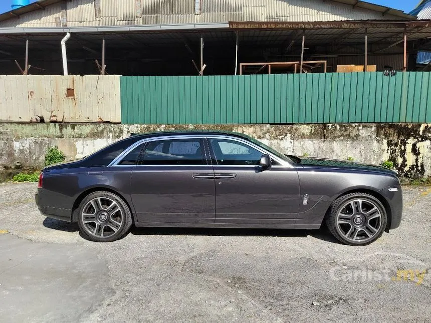 2017 Rolls-Royce Ghost Extended Wheelbase Sedan