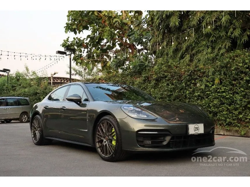 2023 Porsche Panamera 4 E-Hybrid Platinum Edition Sedan