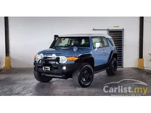 2014 Toyota FJ Cruiser 4.0 SUV, 3 Year Warranty, TipTop Condition, Full Accessories