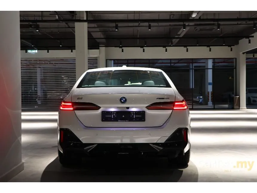 2024 BMW i5 eDrive40 M Sport Sedan
