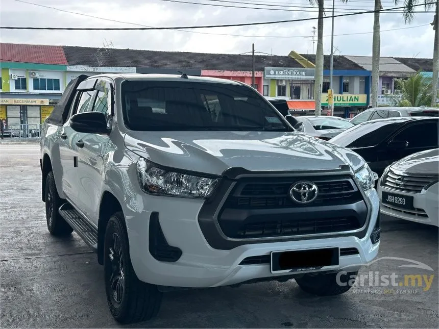 2022 Toyota Hilux E Dual Cab Pickup