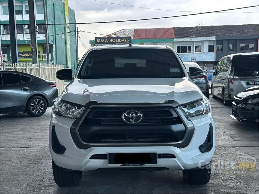 2022 Toyota Hilux E Dual Cab Pickup