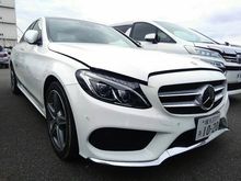 2015 Mercedes-Benz C200 AMG with Panoramic Sunroof & Radar Safety Package // UNREG