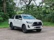 Used 2022 Toyota Hilux 2.4 (A) V Dual Cab Pickup TRUCK 4X4 FULL SERVICE RECORD UNDER WARRANTY