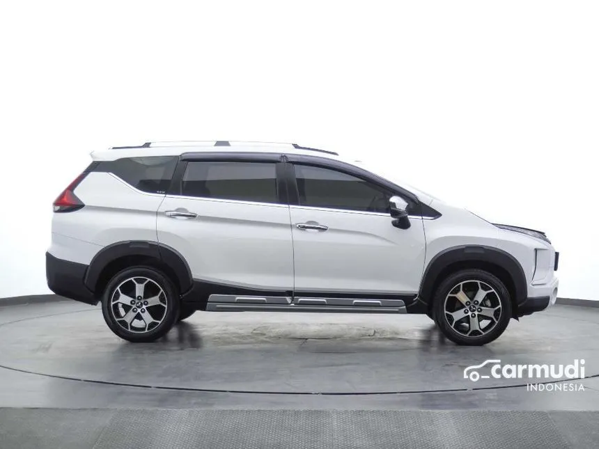 2022 Mitsubishi Xpander CROSS Premium Package Wagon