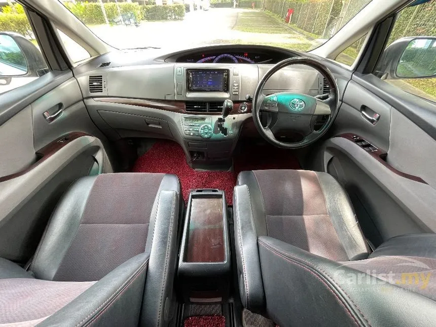 2013 Toyota Estima Aeras MPV