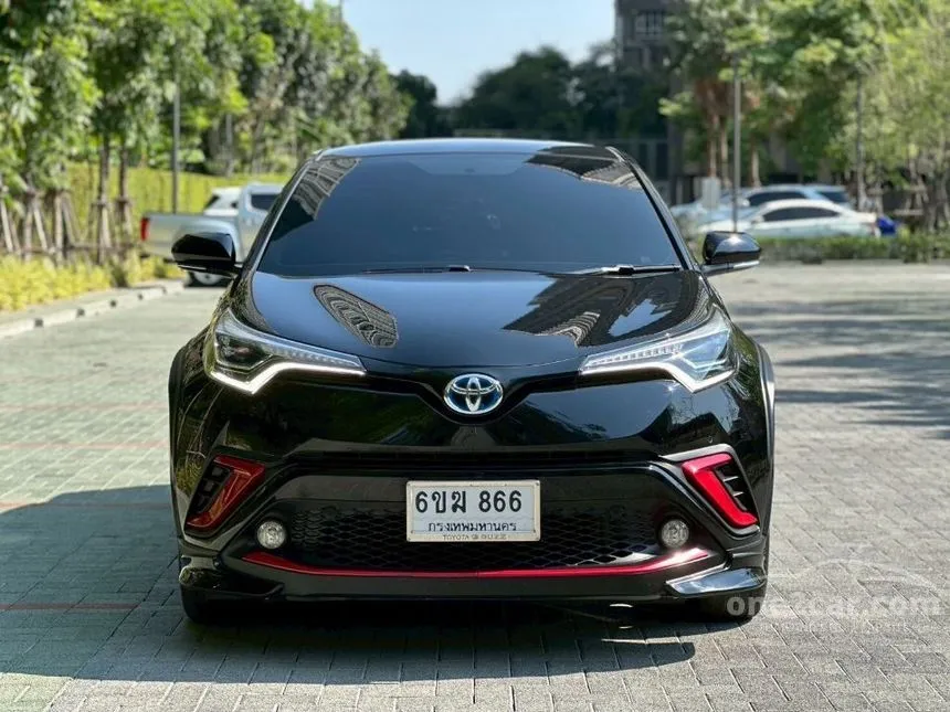2019 Toyota C-HR HV Mid SUV