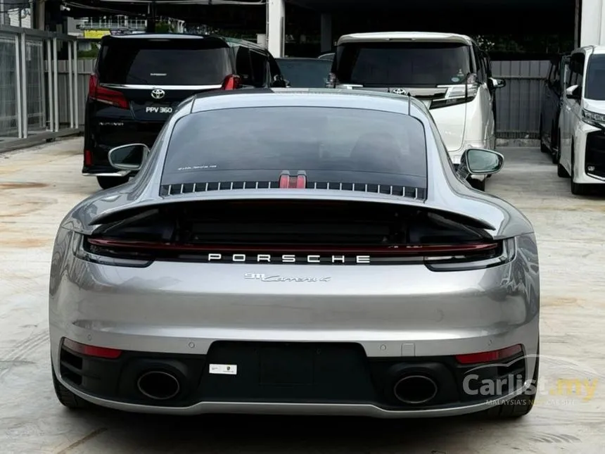 2022 Porsche 911 Carrera 4S Coupe