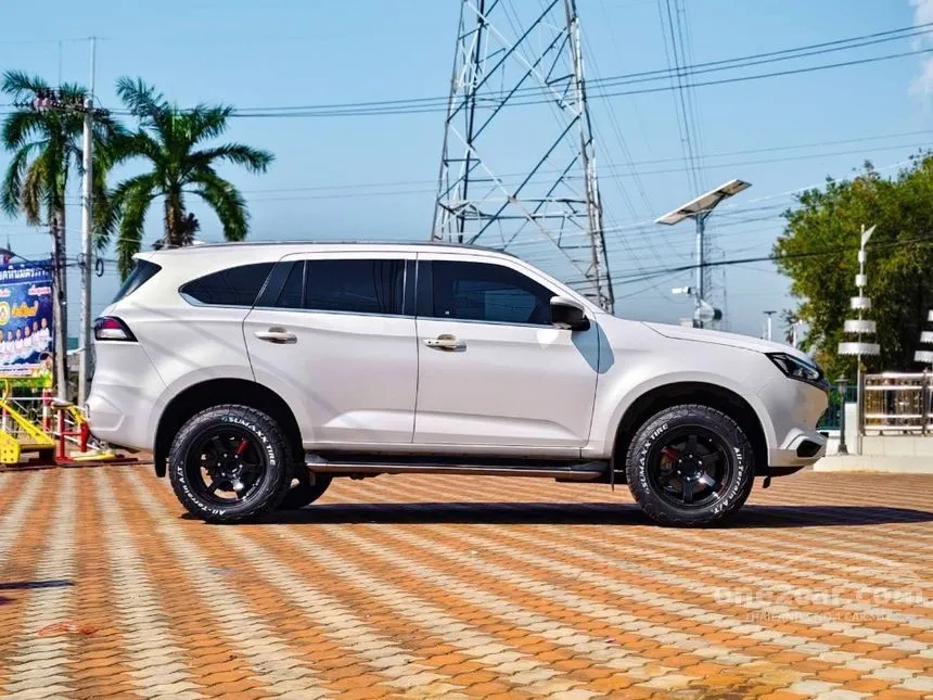 2021 Isuzu MU-X Ultimate SUV