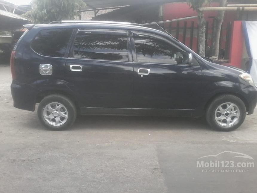 Jual Mobil Daihatsu Xenia 2006 Li FAMILY 1.0 di Yogyakarta 