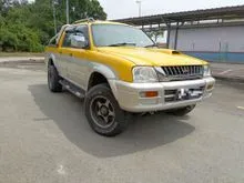 2003 Mitsubishi Storm 2.5 L200 GLS Dual Cab Pickup