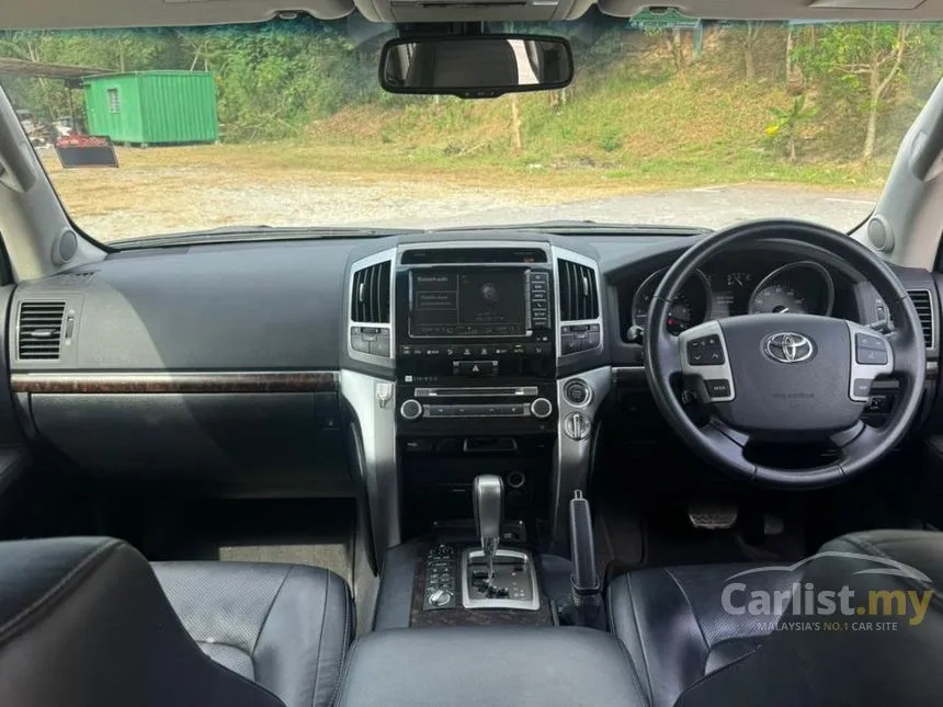 2012 Toyota Land Cruiser URJ202 SUV