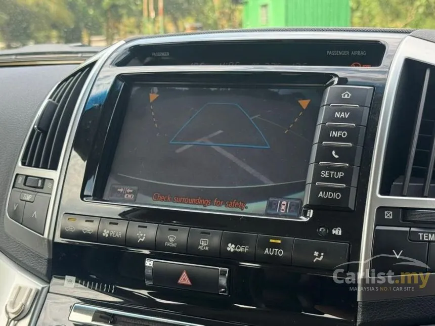 2012 Toyota Land Cruiser URJ202 SUV