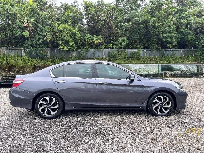 2018 Honda Accord VTi-L Sedan