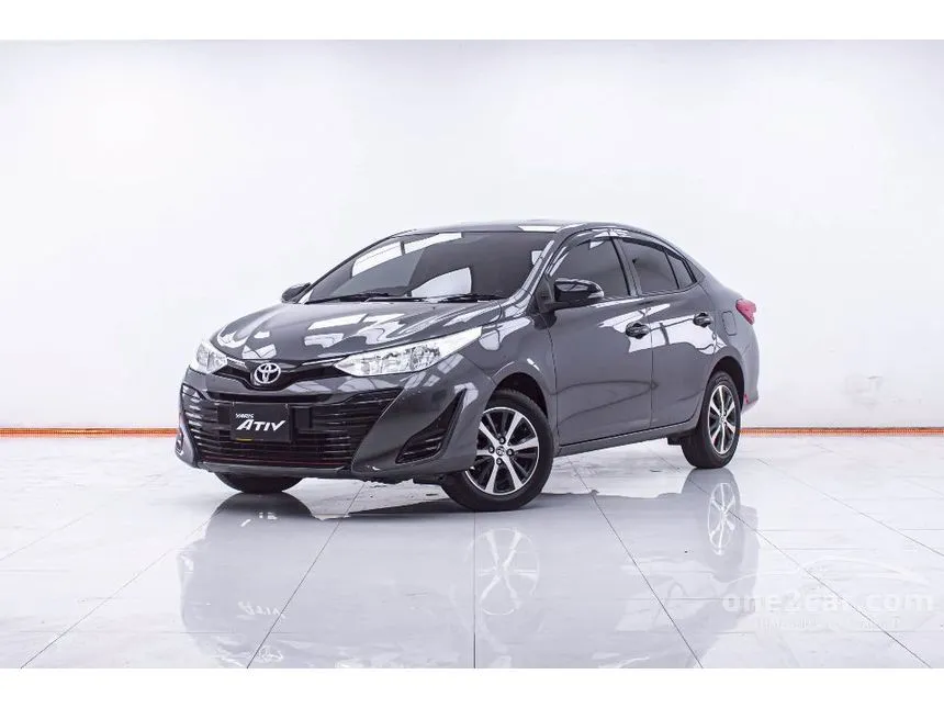2020 Toyota Yaris Ativ Mid Sedan