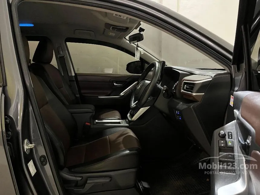 2023 Toyota Kijang Innova Zenix V (Non Premium Color) MPV