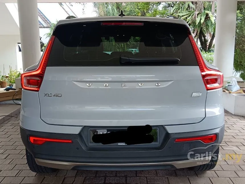 2021 Volvo XC40 Recharge T5 R-Design SUV