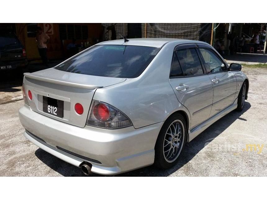 Toyota altezza 1999