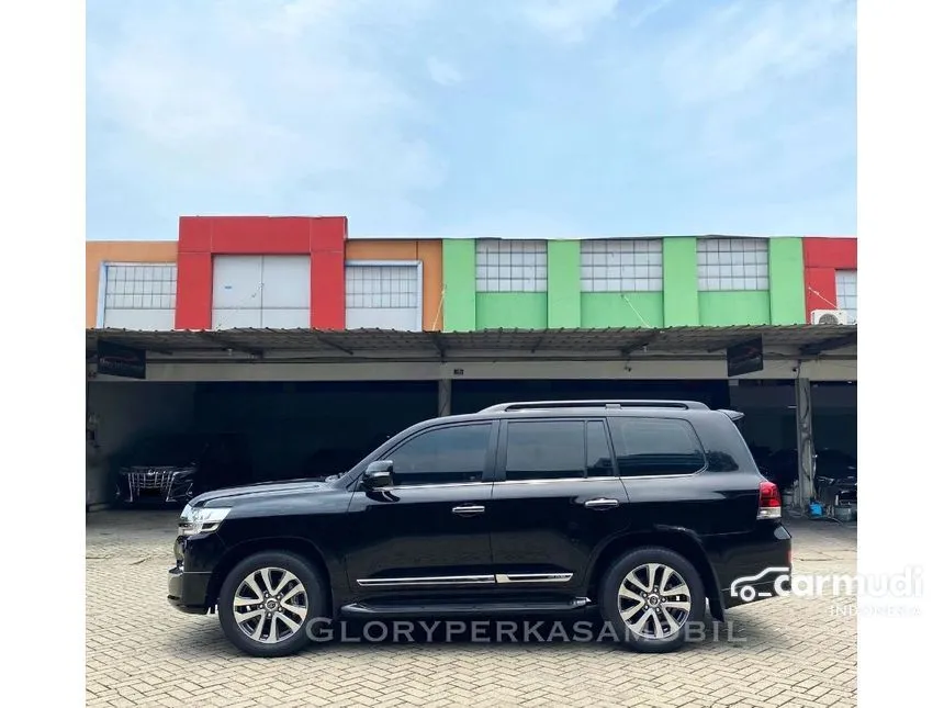 2019 Toyota Land Cruiser 200 VX-R SUV