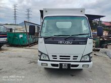 2011 Isuzu NKR 2.8 Lorry 13Feet