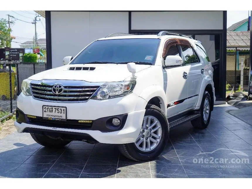 2013 Toyota FORTUNER V SUV