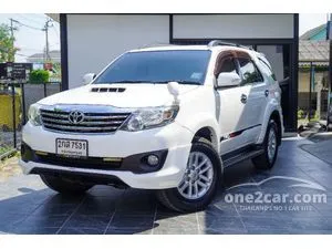 2013 Toyota FORTUNER 2.5 V SUV