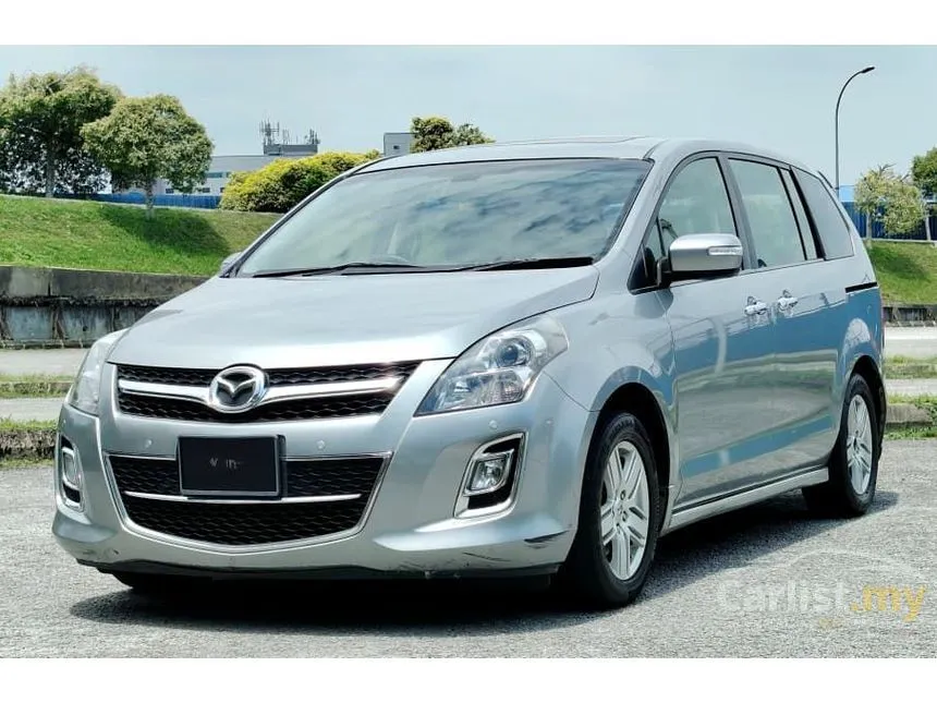 2013 Mazda 8 MPV