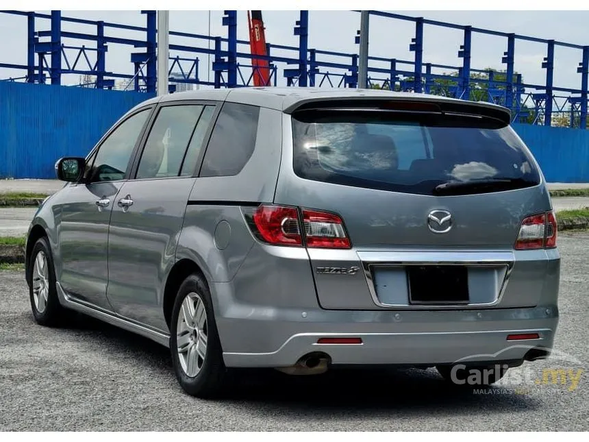 2013 Mazda 8 MPV