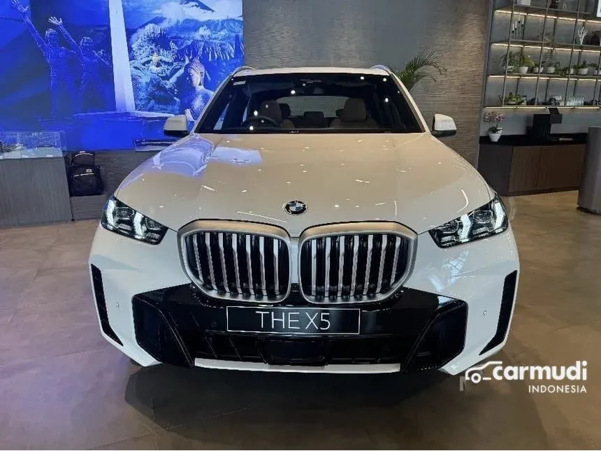 Jual Mobil BMW X5 2024 xDrive40i M Sport 3.0 di Jawa Barat Automatic SUV Putih Rp 1.960.000.000