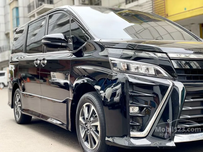 2017 Toyota Voxy Wagon