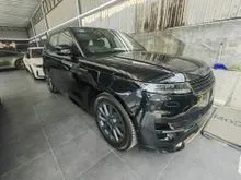 2023 Land Rover Range Rover Sport Sport 3.0 P400 NEW FACELIFT PANAROMIC ROOF RED INTERIOR MERIDIAN SOUND SOFT CLOSE MEMORY SEATS UK SPEC UNREGS