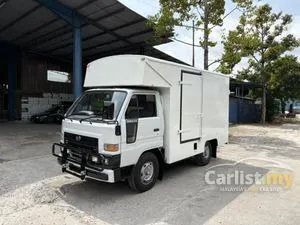 2004 Daihatsu Delta 2.8 V58 Box Van Lorry