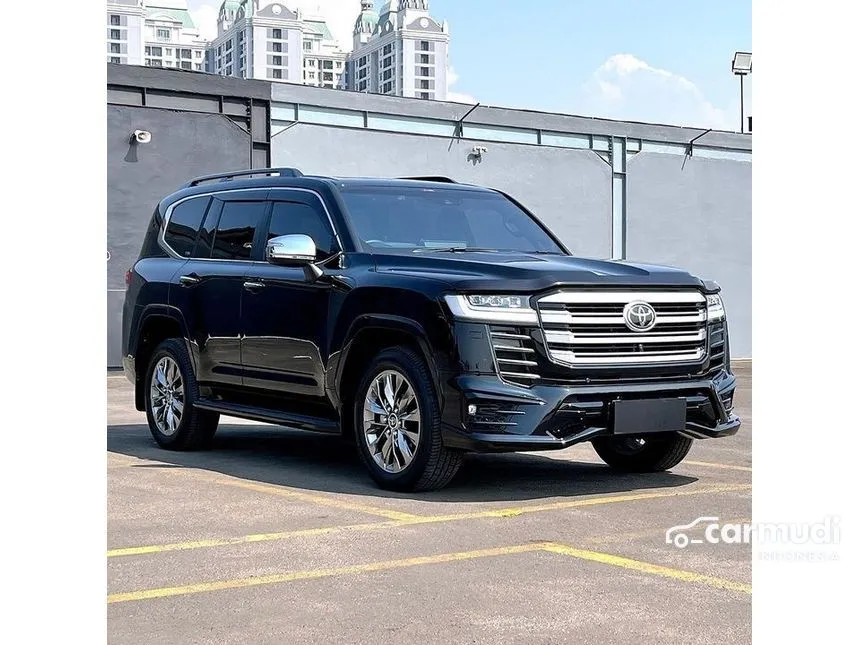 Jual Mobil Toyota Land Cruiser 2024 300 VX