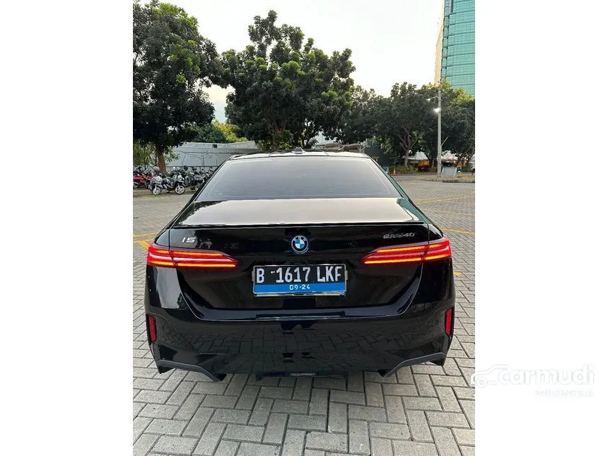 2024 BMW i5 eDrive40 M Sport Sedan