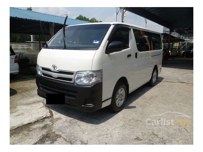 toyota hiace 14 seater price