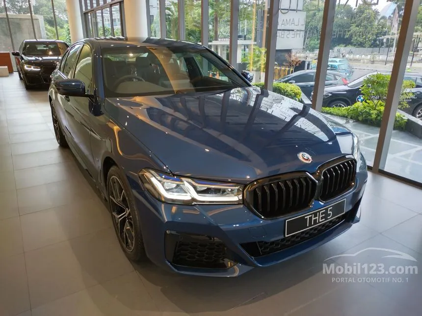 2023 BMW 520i M Sport Sedan
