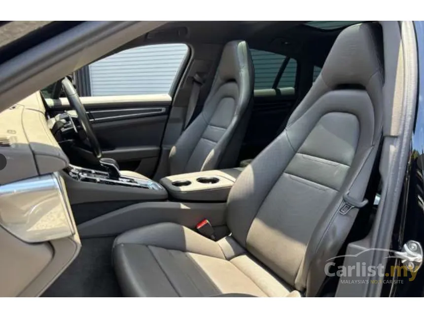 2022 Porsche Panamera Hatchback