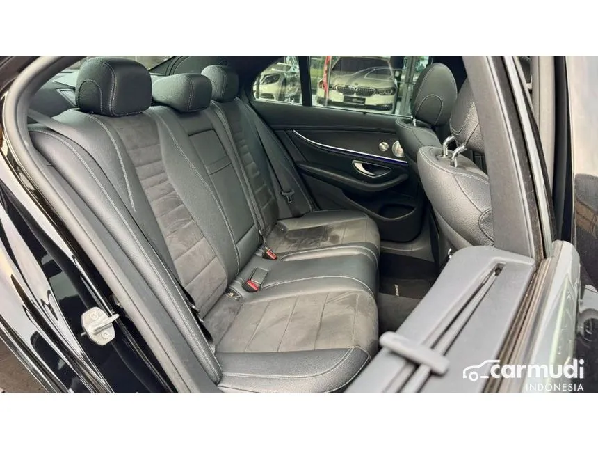 2017 Mercedes-Benz E300 AMG Line Sedan