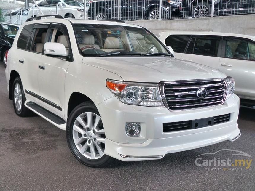 Toyota Land Cruiser 2014 ZX 4.6 in Kuala Lumpur Automatic SUV White for