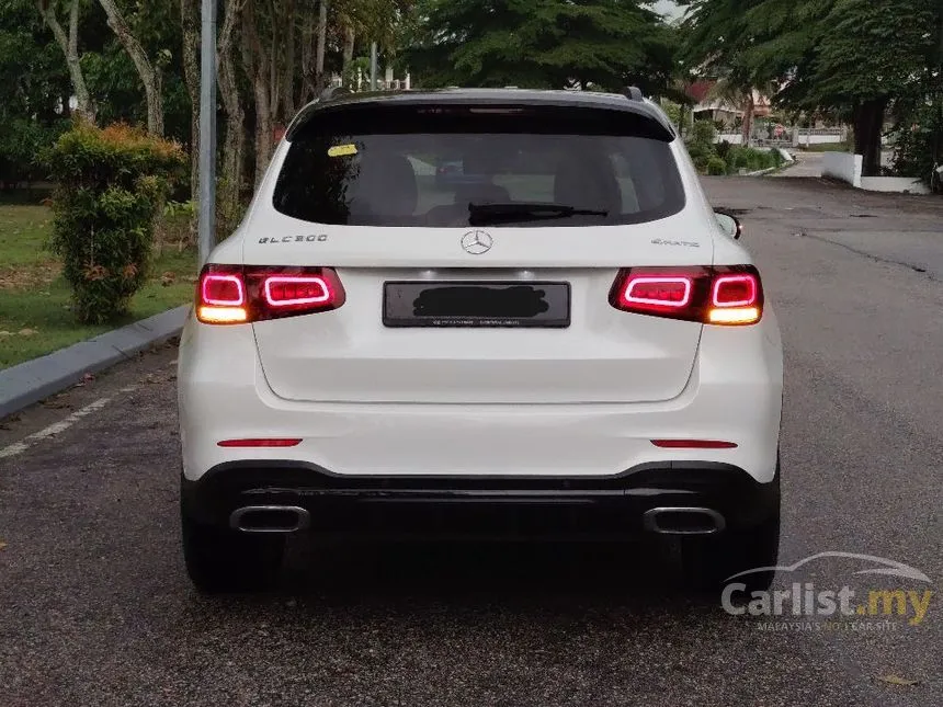 2022 Mercedes-Benz GLC300 4MATIC AMG Line SUV