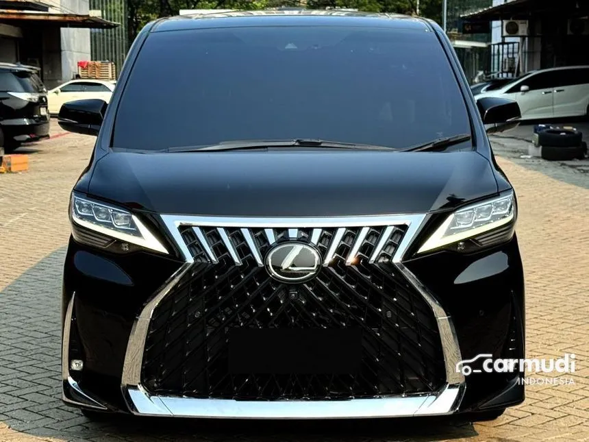 2022 Lexus LM 350 4 Seater MPV